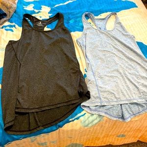 Workout tank tops size L